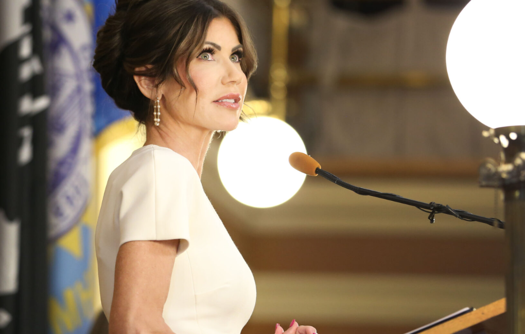 How Tall Is Kristi Noem