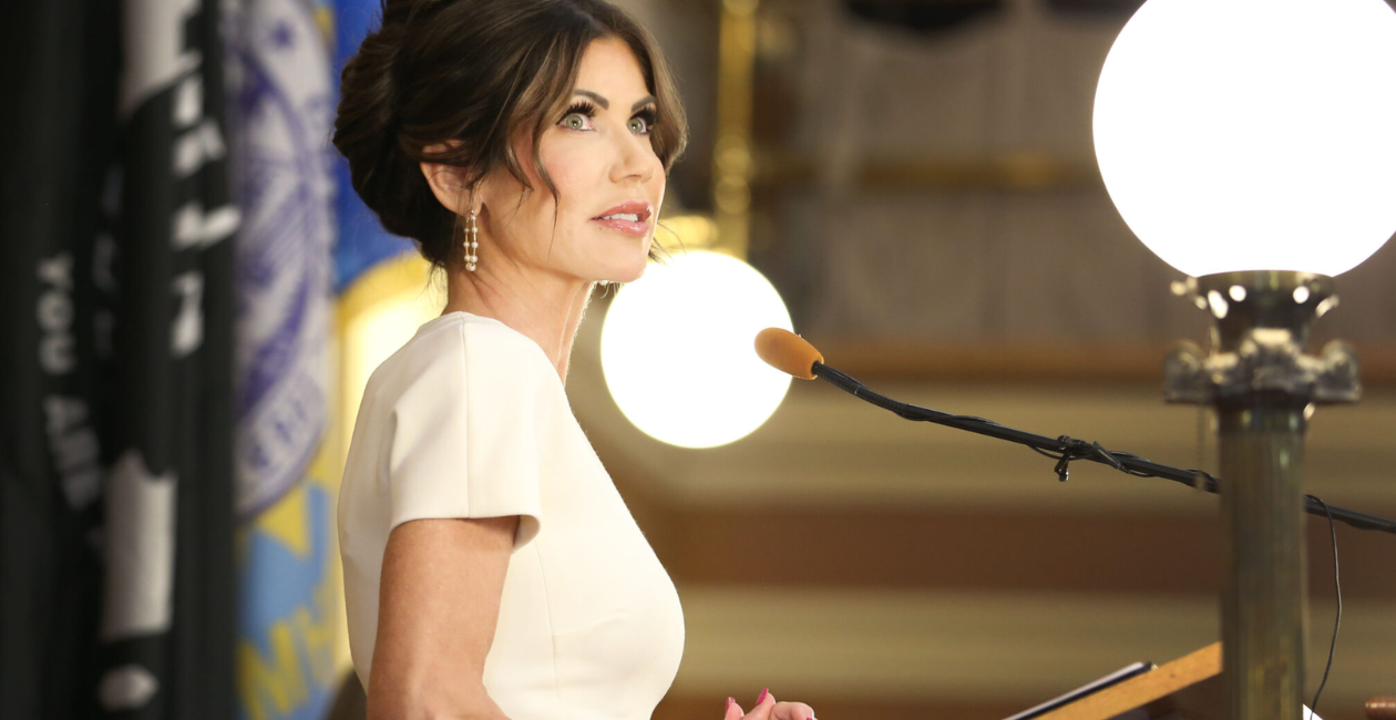 How Tall Is Kristi Noem